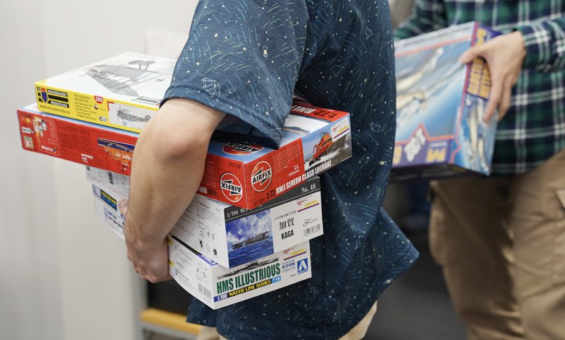 お買い物を楽しむ来場者の様子