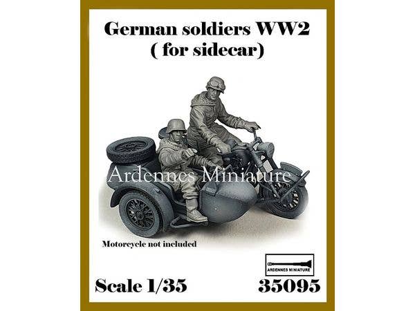 1/35 WWII ドイツ サイドカー兵士セット(2体入 イタレリBMW R75用)