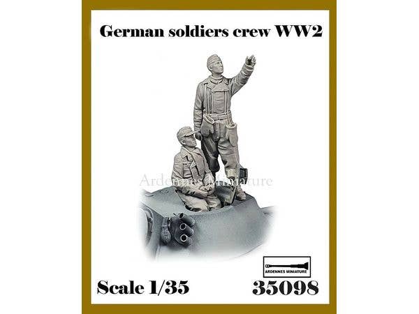 1/35 WWII ドイツ 空を見上げる冬季装備の戦車兵セット(2体入)