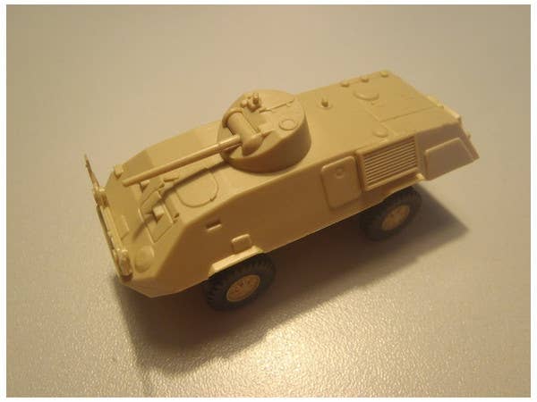 1/87 MOWAG 特別車輌 2 w/MK 20mm サンドイエロー
