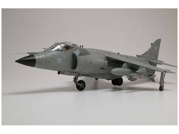 1/24 シーハリアーFRS.1