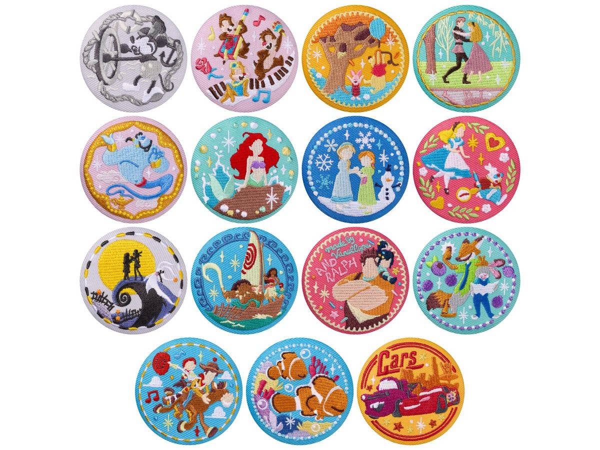 Disney Characters 刺繍缶バッジビスケット3 1Box 12pcs