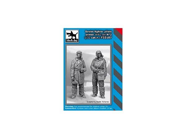 1/32 WW.II ソ連戦闘機パイロット (冬季)セットNo.2 (HAUF32185 & HAUF32186)
