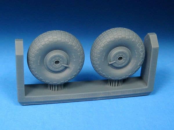 1/72 D.H.モスキート 後期型ホイール (ブロックトレッド) (汎用)