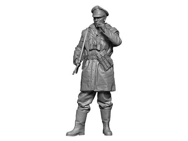 1/35 WWII ドイツ 冬季装備の武装親衛隊兵士 #1