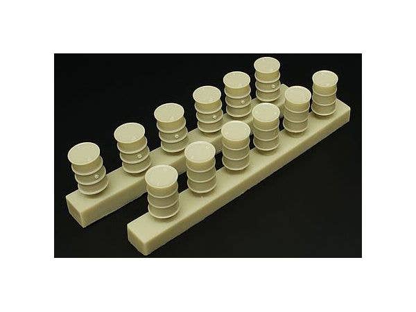 1/72 燃料ドラム缶セット (レジン製)