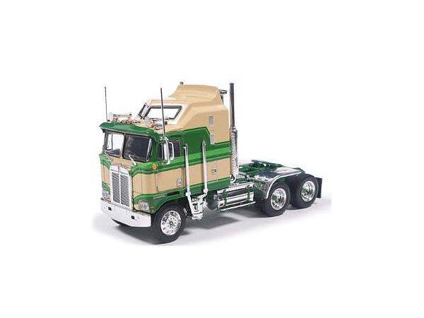 1/64 GMC アストロ 95 グリーン